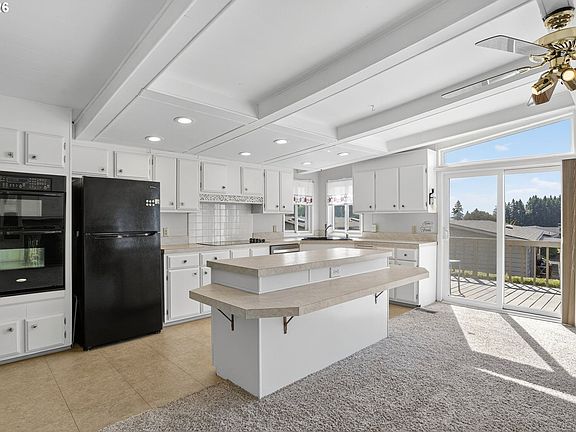 4th image of 17401 SE 39th St