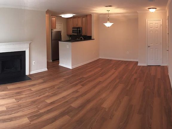 2nd image of 5703 Woodlawn Green Cir APT I