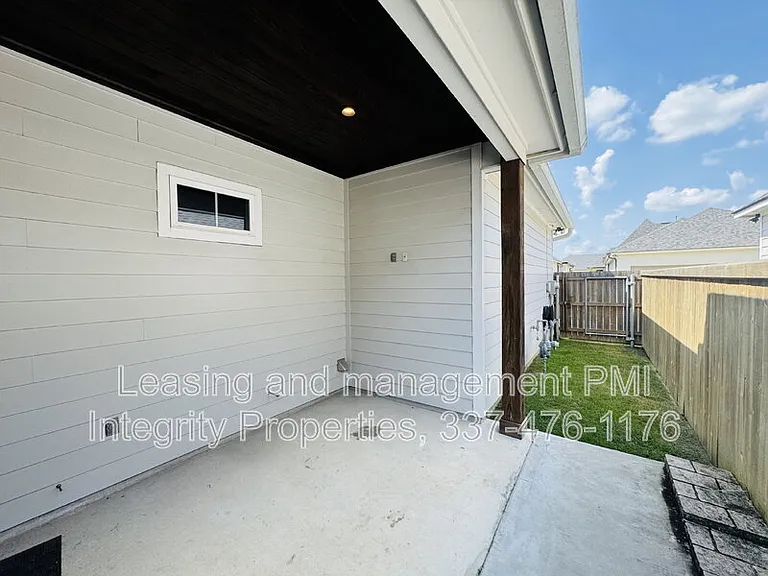 113 Oak Village Dr — Photo 30