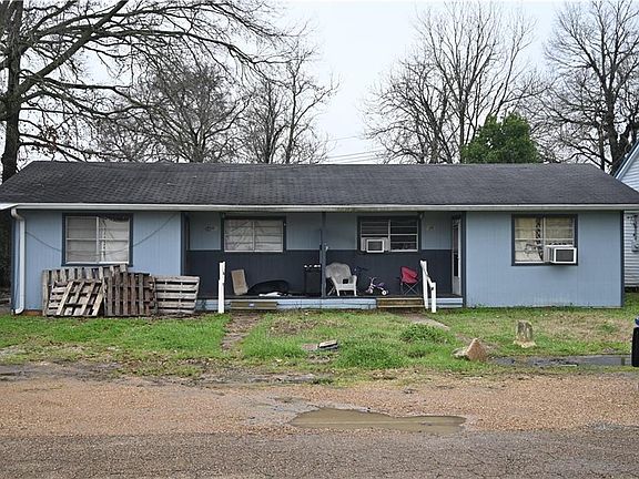3rd image of 316 & 318 W Waddil St