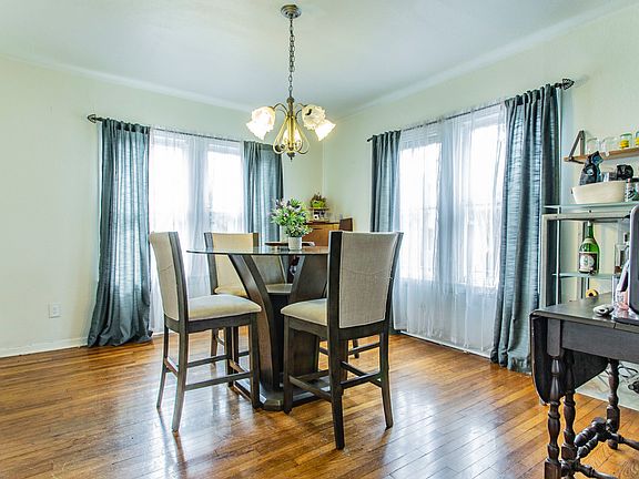 2nd image of 706 Lovera Blvd