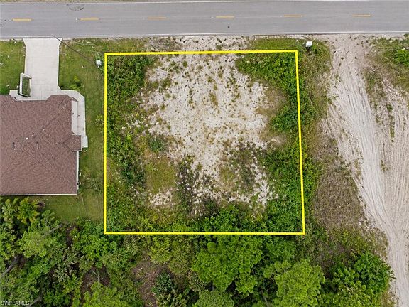 3rd image of 401/403 W 12th ST