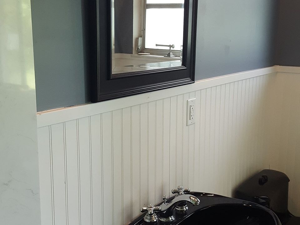 2nd image of 1079 Daytona Dr NE