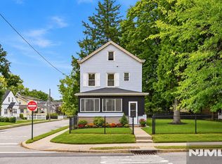 63 Wyckoff Avenue, Waldwick, NJ 07463