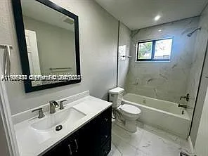 303 NW 7th St #1-2 — Photo 11