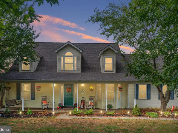 12175 Elvan Rd, Lovettsville, VA 20180