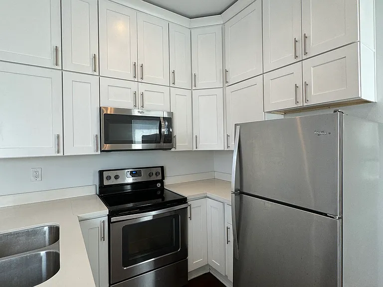 1215 Leonidas St — Photo 5