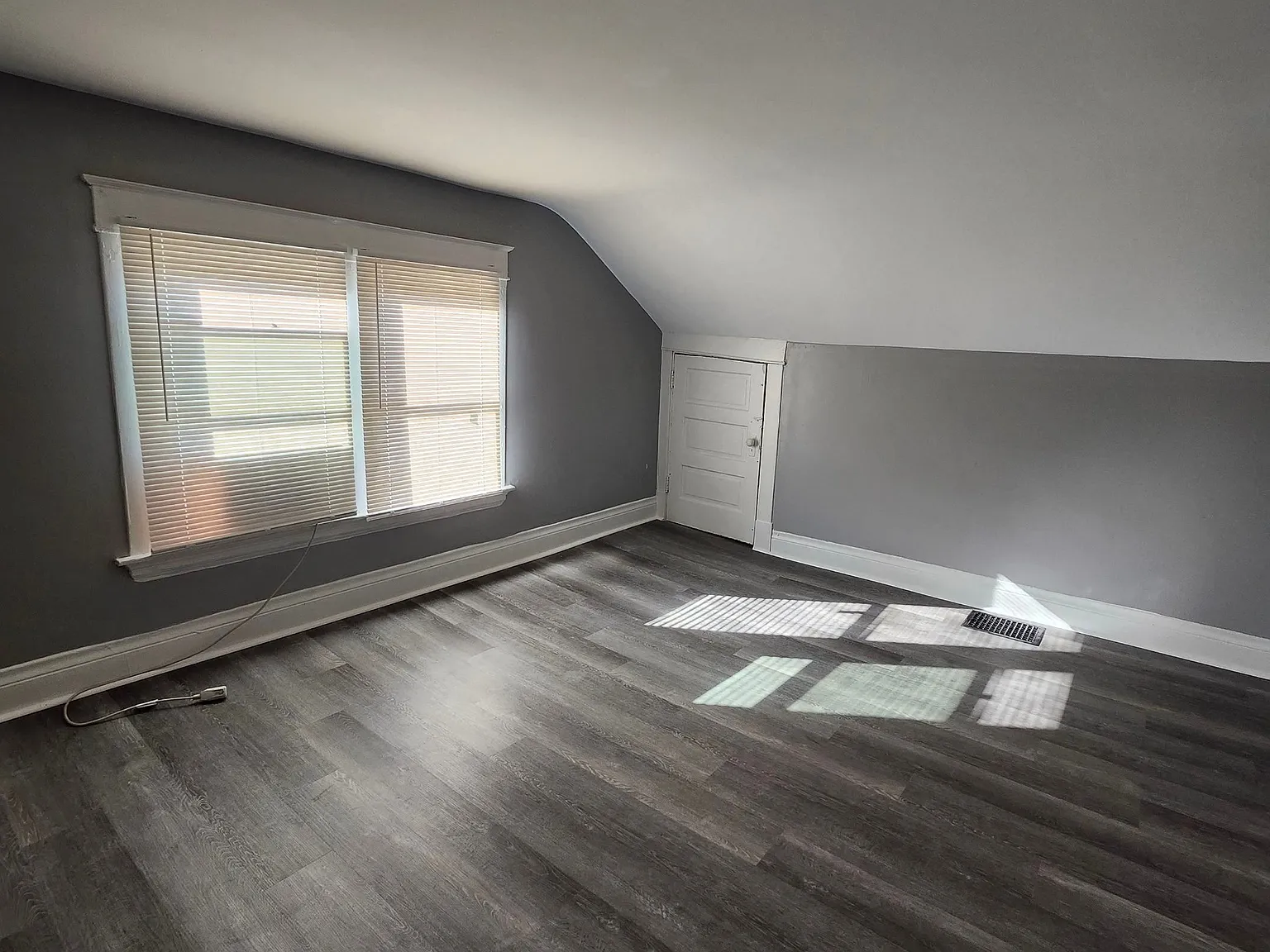 4823 Reading Road — Photo 3