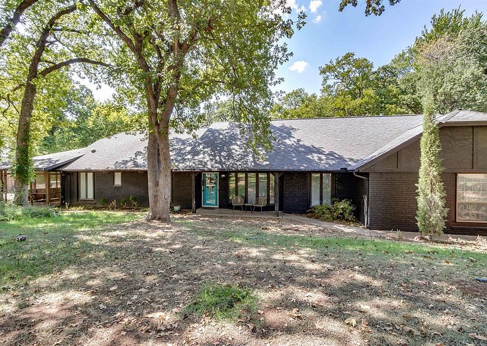 1st image of 8009 Magnolia