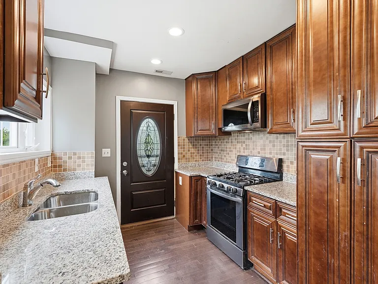 5818 Field Pl NE — Photo 12