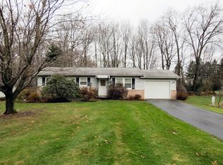 20092 Meadowland Dr, Meadville, PA 16335