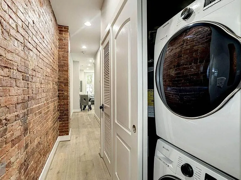 329 K St NE #1 — Photo 15