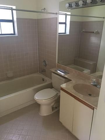 2nd image of 5438 Verona Dr APT N