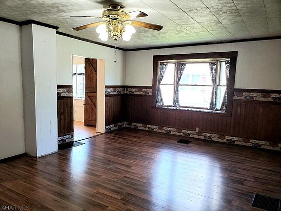 2nd image of 177 E Fulton St
