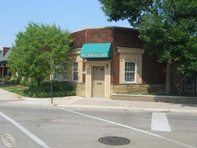 2nd image of 18404 Mack Ave