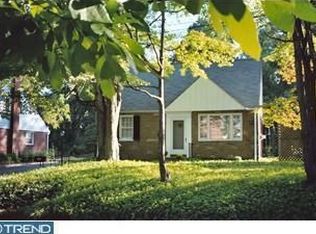 1565 County Line Rd, Bryn Mawr, PA 19010