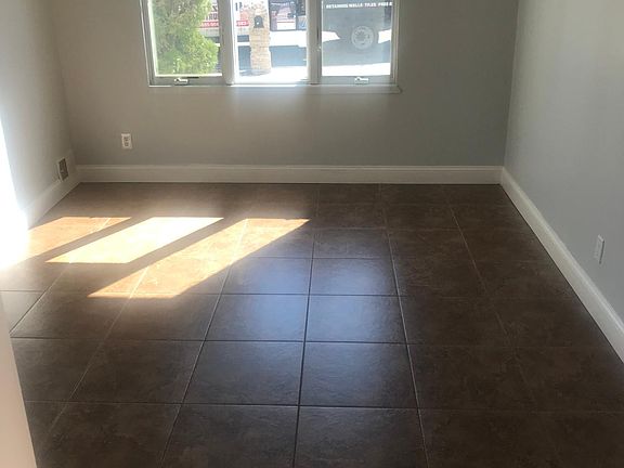 2nd image of 85 Mulberry Cir #B