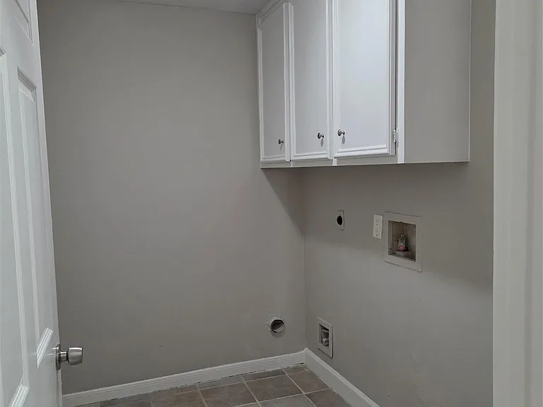 14743 Charlmont Dr — Photo 20