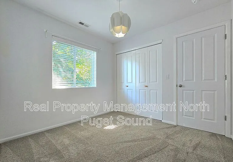 1300 92nd Ave NE — Photo 15