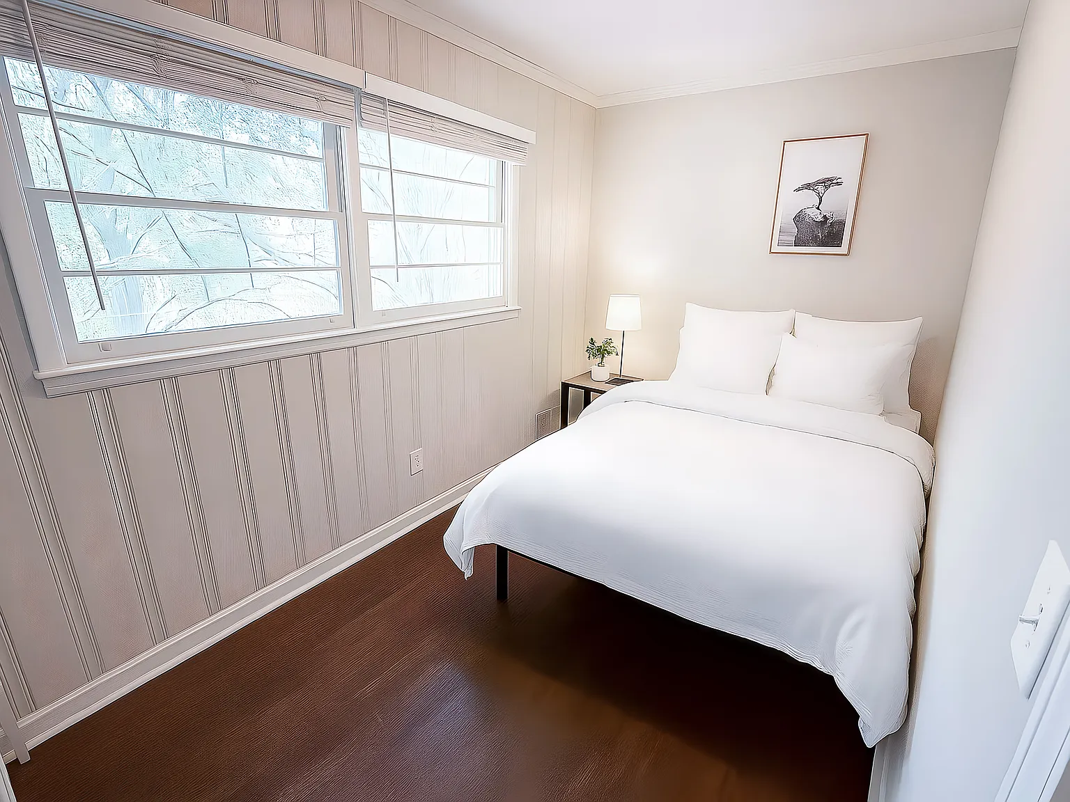 4 bed, 4.0 bath, 2100 sqft, $715 — Photo 1