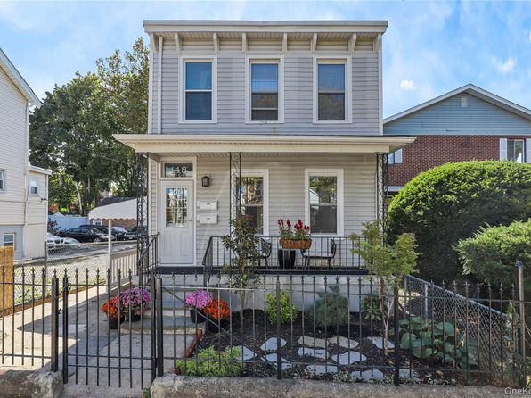 148 Beekman Ave FLOOR 1