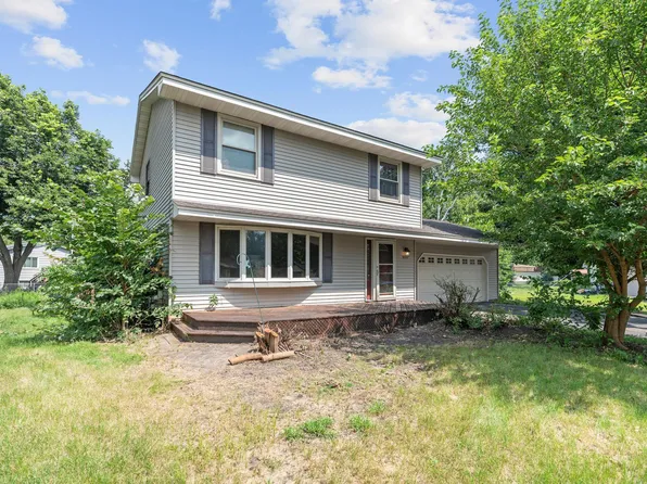 8032 Vincent Cir N, Brooklyn Park, MN 55444