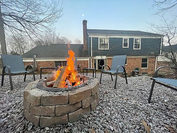 3rd image of 30163 E Lincolnshire St