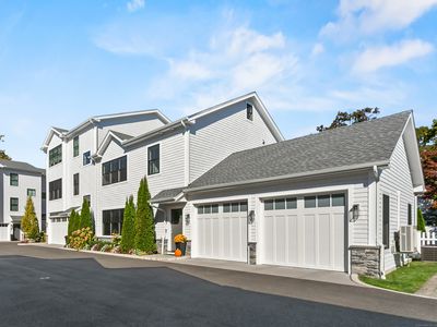 234 Oldfield Rd, Fairfield, CT, 06824