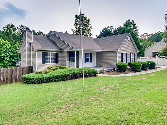2nd image of 830 Riverwood Dr