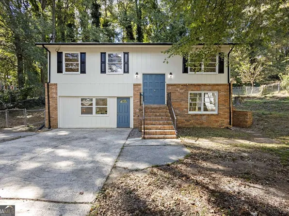 5645 Hammond Dr, Norcross, GA 30071