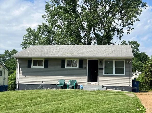 229 Grampian Rd, Saint Louis, MO 63137