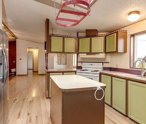 4th image of 1145 SW Cypress St Unit 67