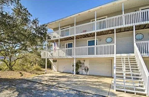 2 bed, 2.5 bath, 1285 sqft, $2,300 — Photo 1