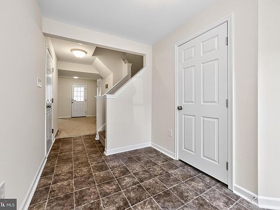 4th image of 21 Tuxford Ln