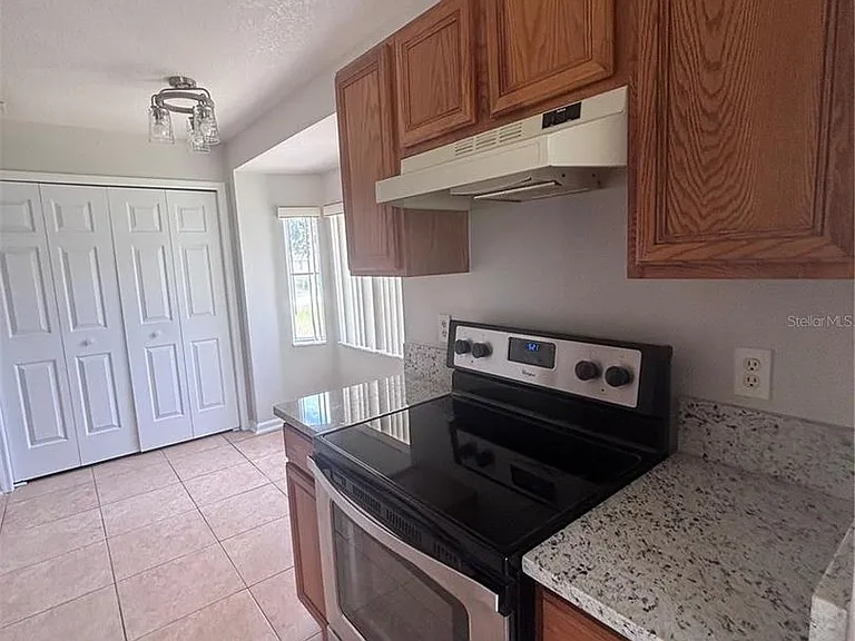 131 Cedarpark Ln — Photo 6