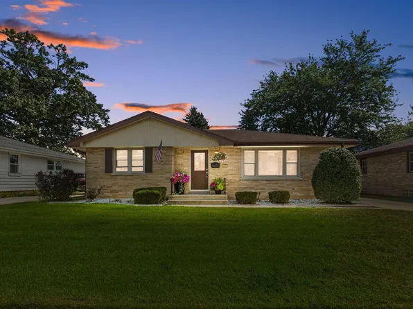 8019 15th AVENUE, Kenosha, WI 53143
