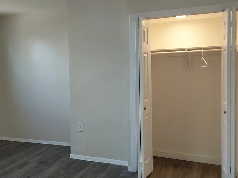 508 S Orange Ave #2 — Photo 6