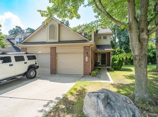 7183 Magnolia Ln, Waterford, MI 48327