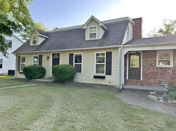 703 N 6th Avenue, Ozark, MO 65721