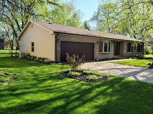 1535 E Thomas St, Palatine, IL 60074