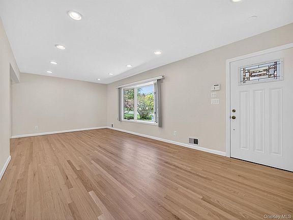 4th image of 19 Buckingham Road
