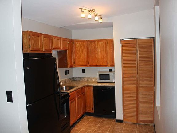 2nd image of 2515 S 12th St