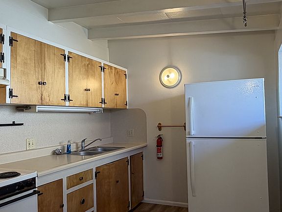 3rd image of 116 H St