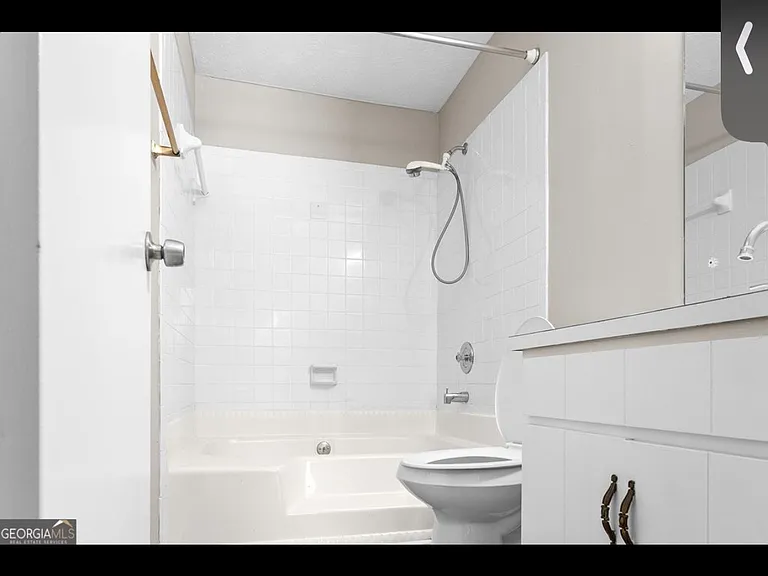 3219 University Ave #9 — Photo 14