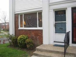 1428 212th St, Bayside, NY 11360