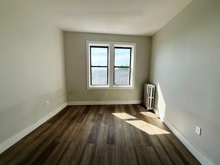 158 Bergen Ave #45E — Photo 3