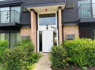 965 Westmoreland Dr APT 2, Vernon Hills, IL 60061