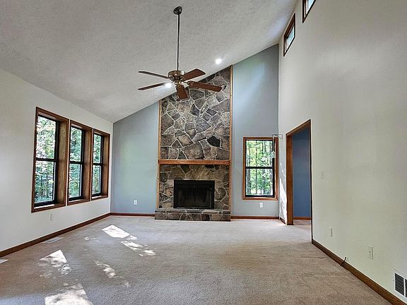 4th image of 5053 Mackinac Dr