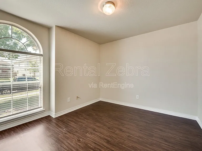 4216 Summersweet Ln — Photo 5