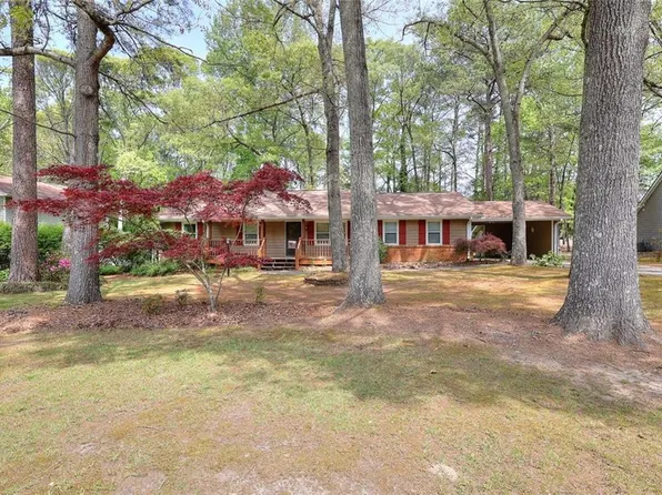 2439 Ellis Ct, Snellville, GA 30078
